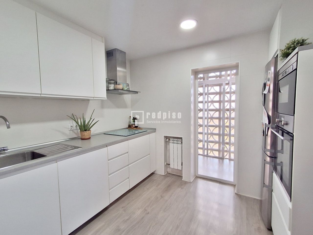 Kitchen of Flat for sale in Alcorcón  with Air Conditioner, Heating and Swimming Pool
