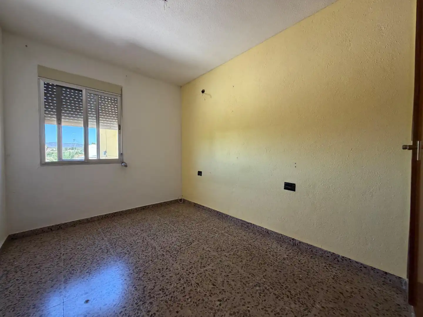 Dormitori de Casa adosada en venda en Casinos amb Terrassa, Traster i Balcó