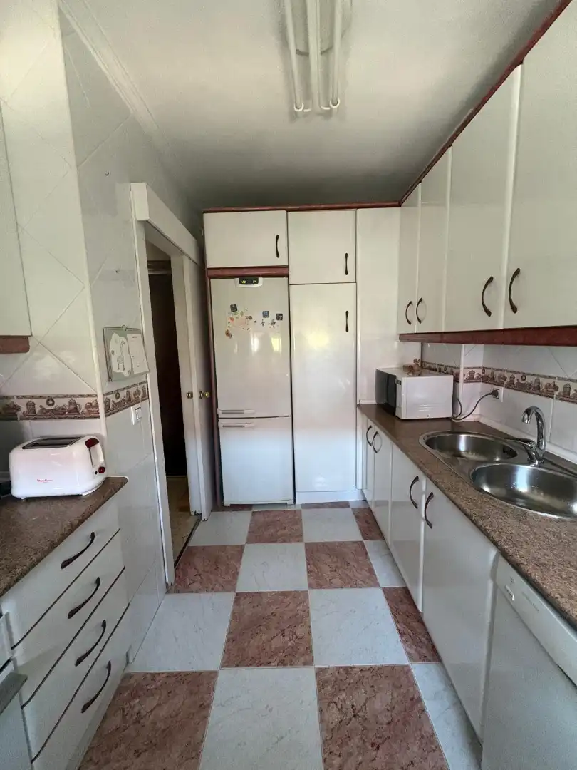 Cuina de Pis en venda en Sevilla amb Terrassa i Balcó