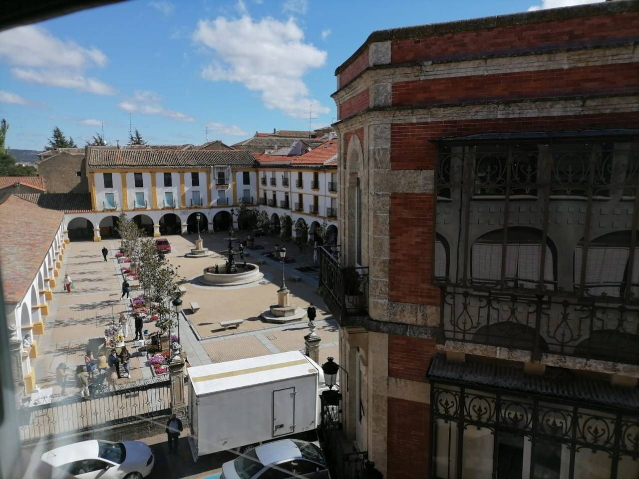 Außenansicht von Wohnung zum verkauf in Ciudad Rodrigo mit Parkett und Möbliert