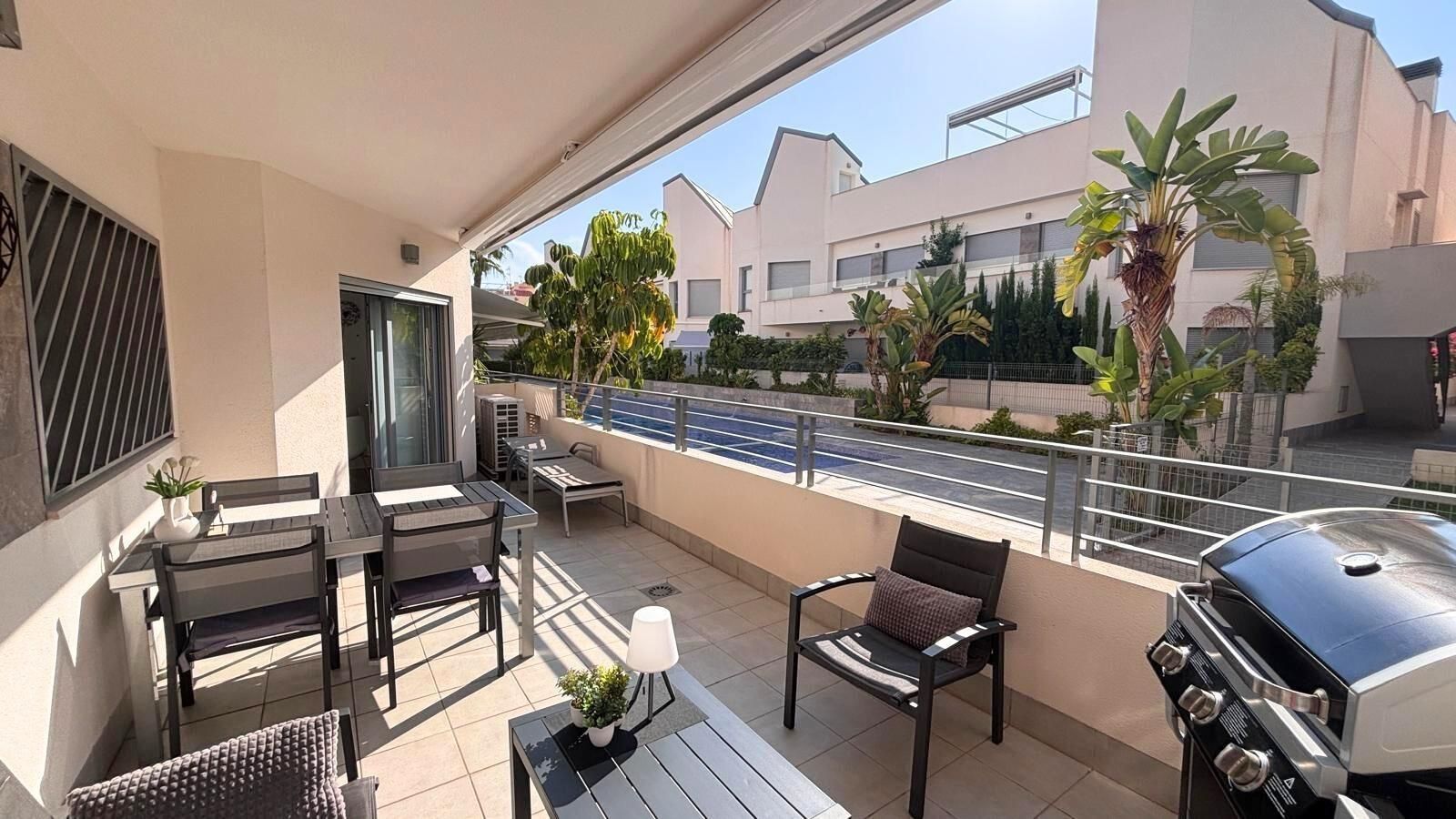 Terrace of Planta baja for sale in Torrevieja  with Air Conditioner, Private garden and Terrace