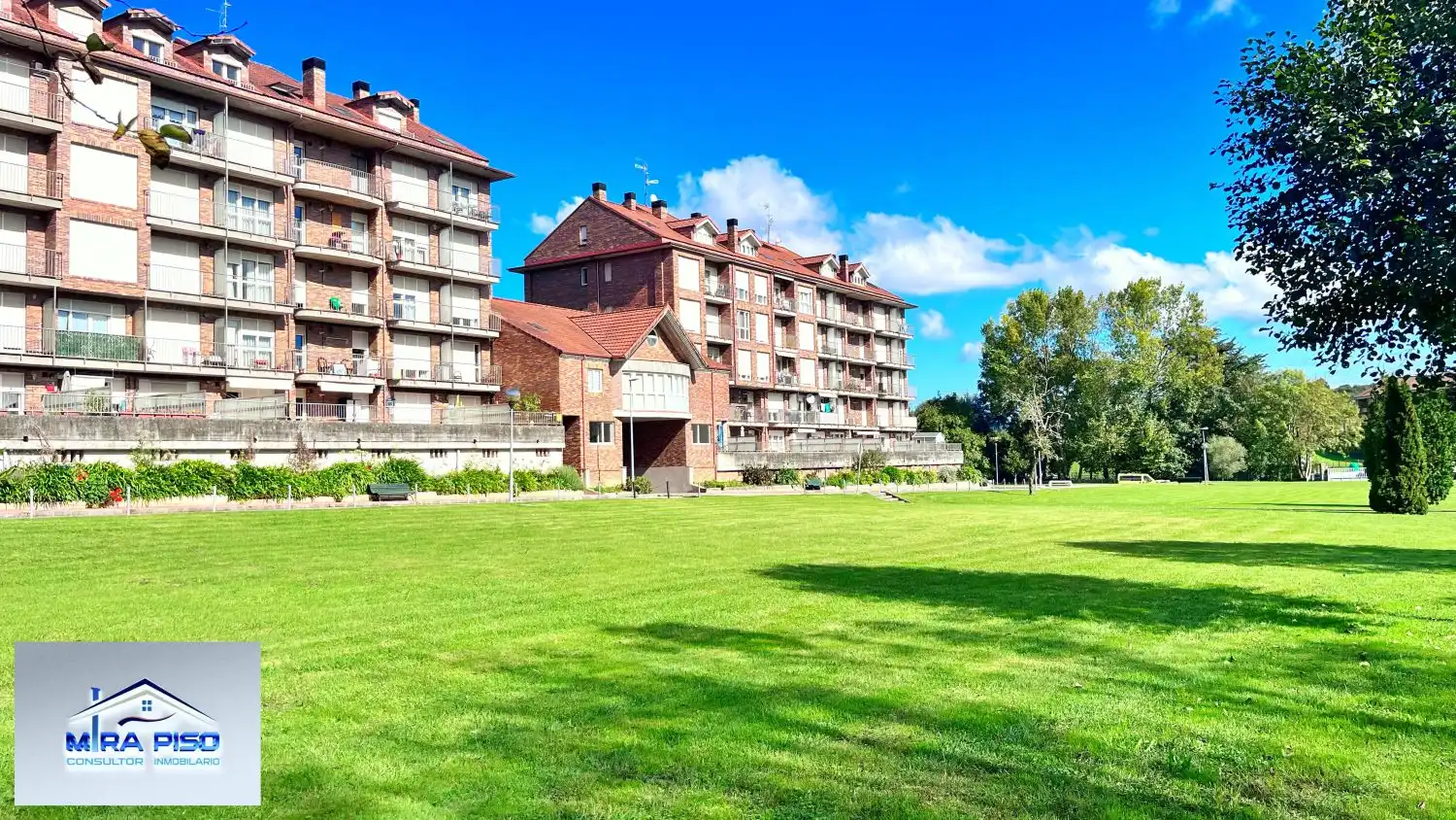 Vista exterior de Planta baja en venta en Hazas de Cesto con Calefacción y Terraza