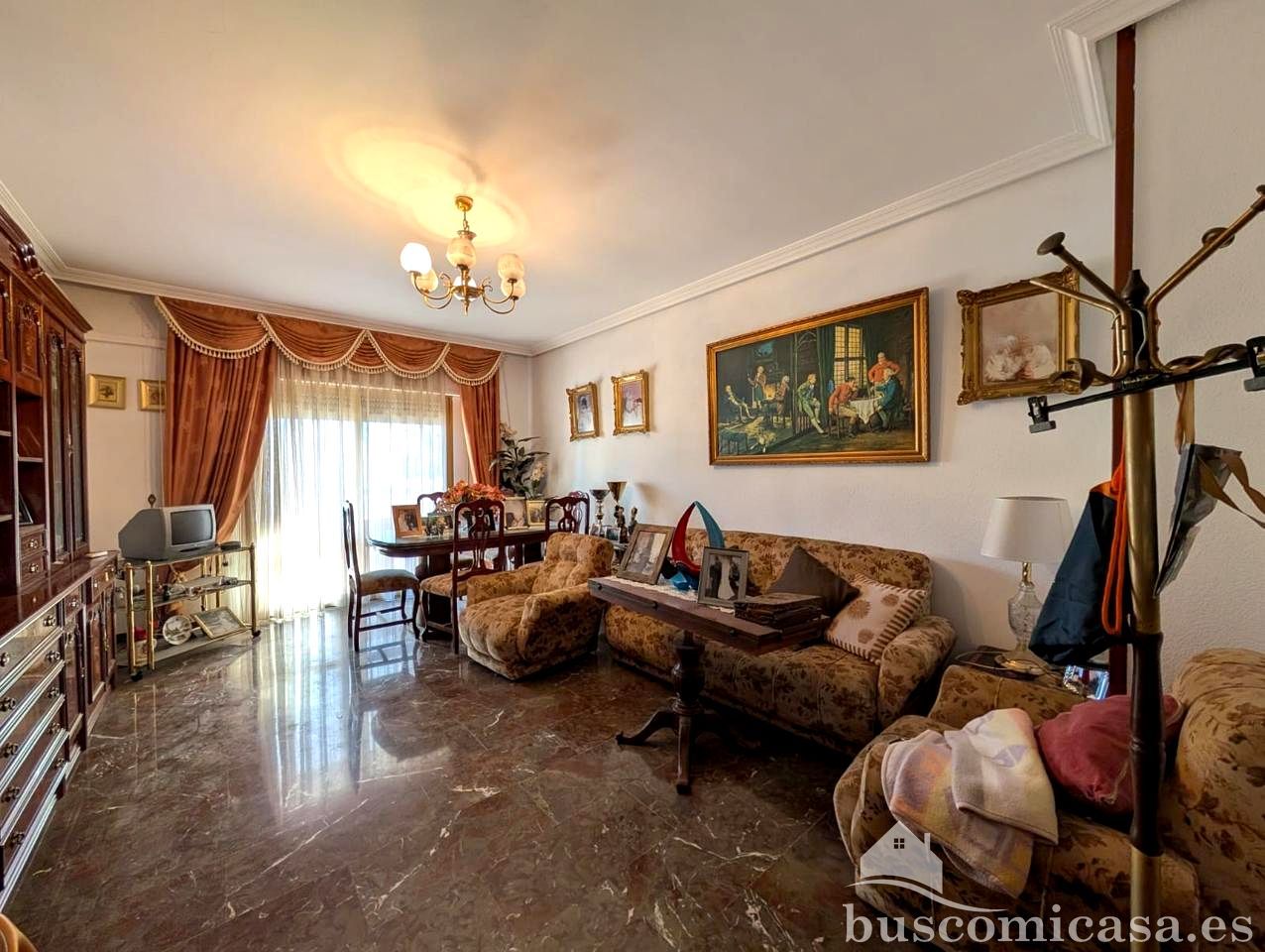 Sala d'estar de Pis en venda en Linares amb Aire condicionat, Traster i Moblat