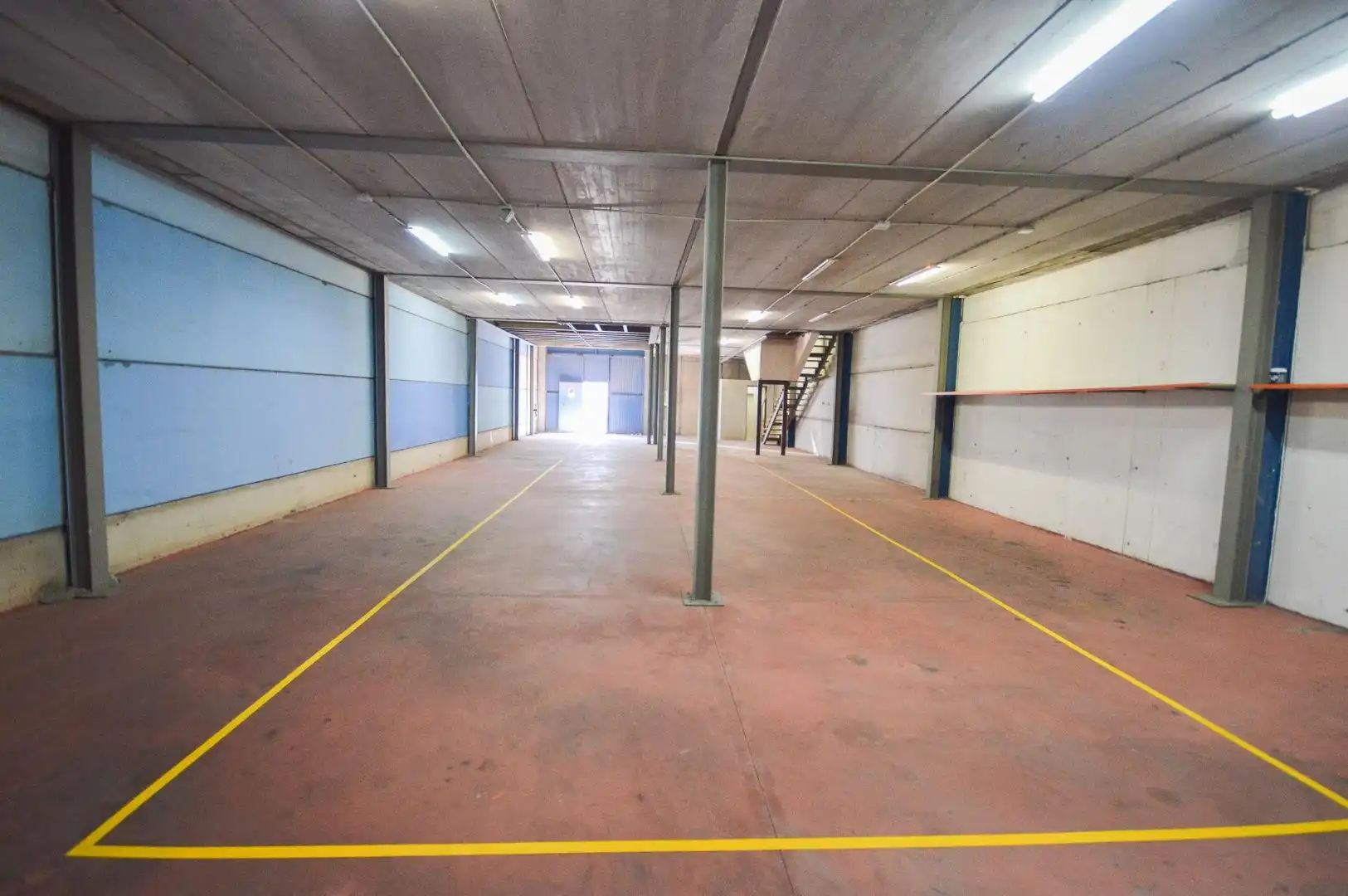 Nave industrial de alquiler en Viator con Calefacción