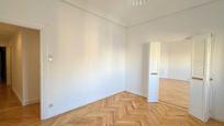 Bedroom of Flat for sale in  Madrid Capital  with Air Conditioner, Heating and Terrace