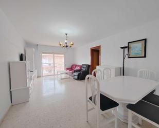 Dormitori de Apartament de lloguer en Torrox amb Terrassa i Moblat