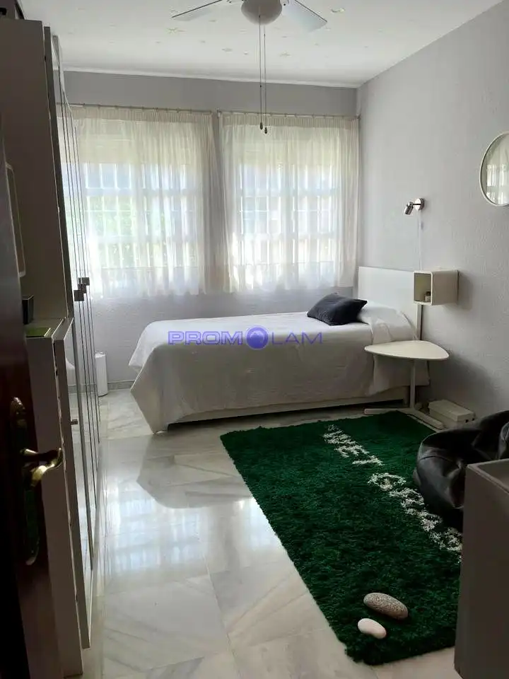 Habitación de Piso en venta en Mairena del Aljarafe con Aire acondicionado y Terraza