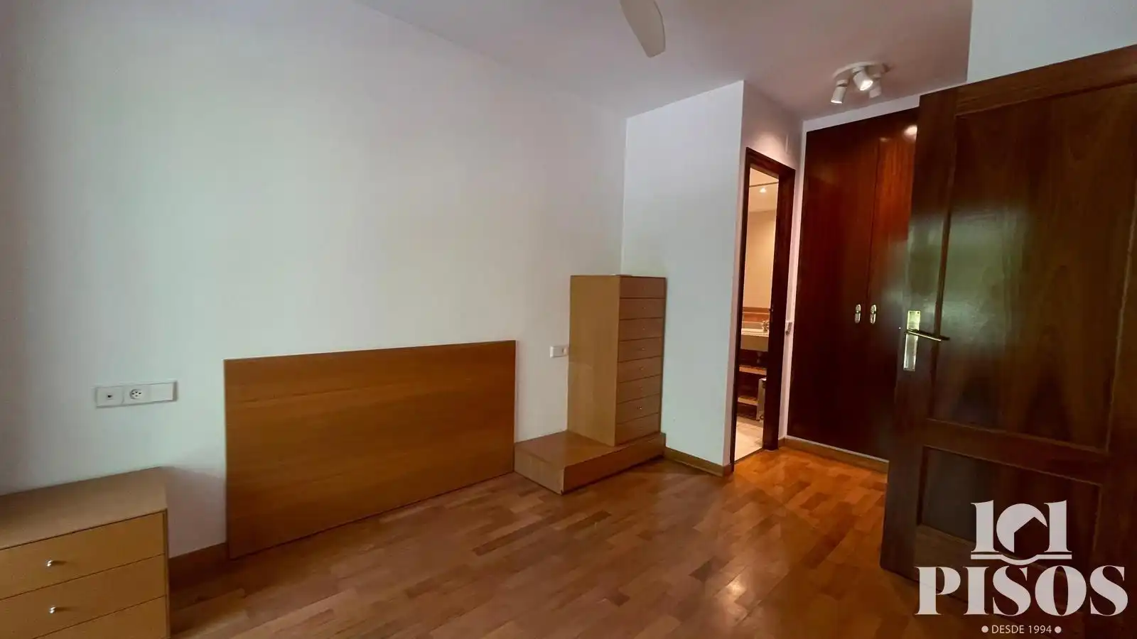 Piso de alquiler en Sant Cugat del Vallès con Calefacción, Parquet y Terraza