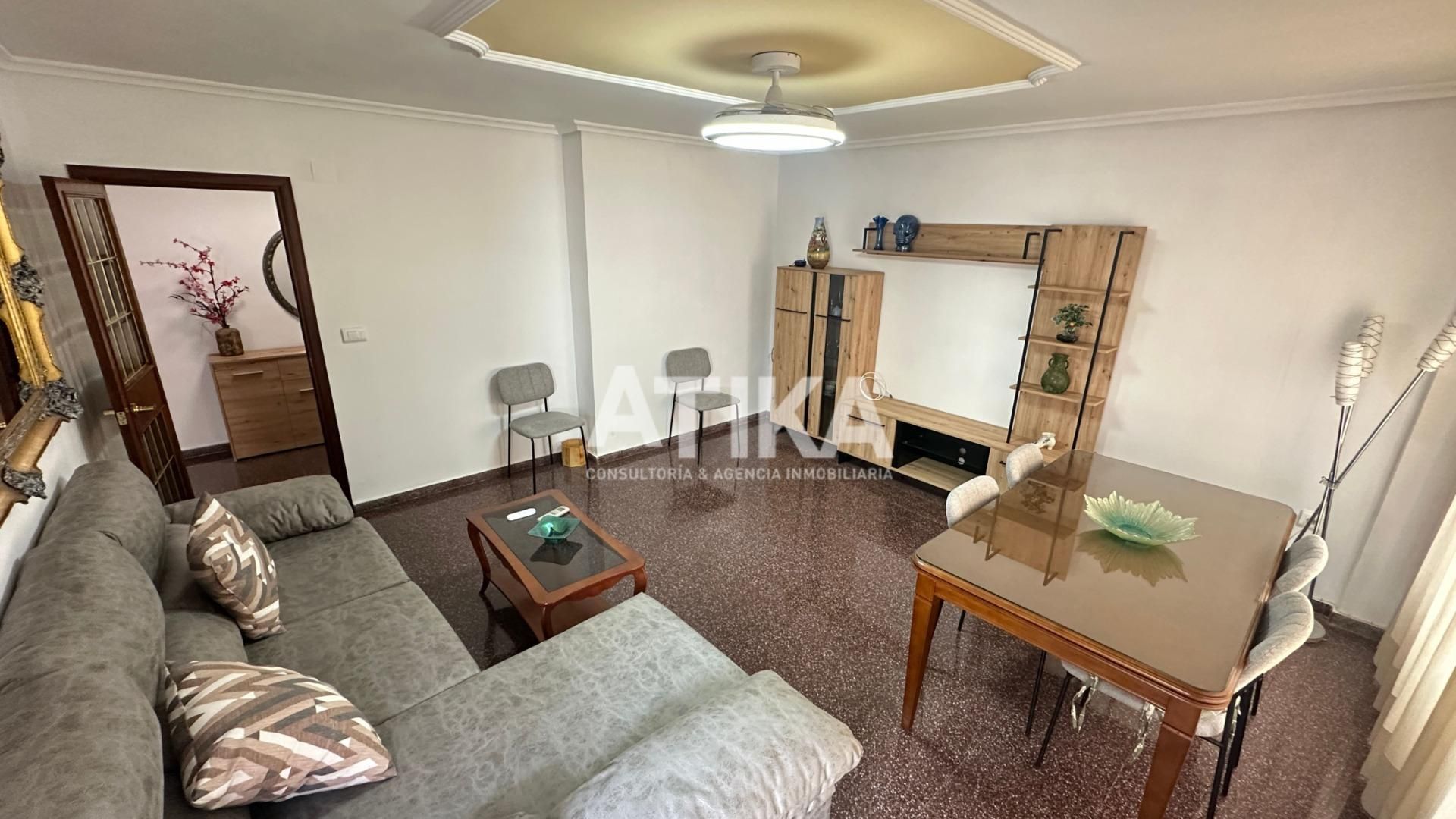 Sala d'estar de Pis de lloguer en Ontinyent amb Aire condicionat, Terrassa i Balcó