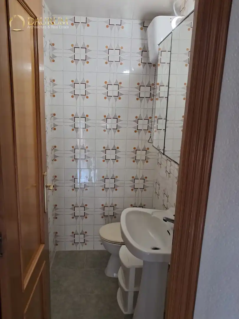 Baño de Piso en venta en Sueca con Aire acondicionado, Terraza y Amueblado