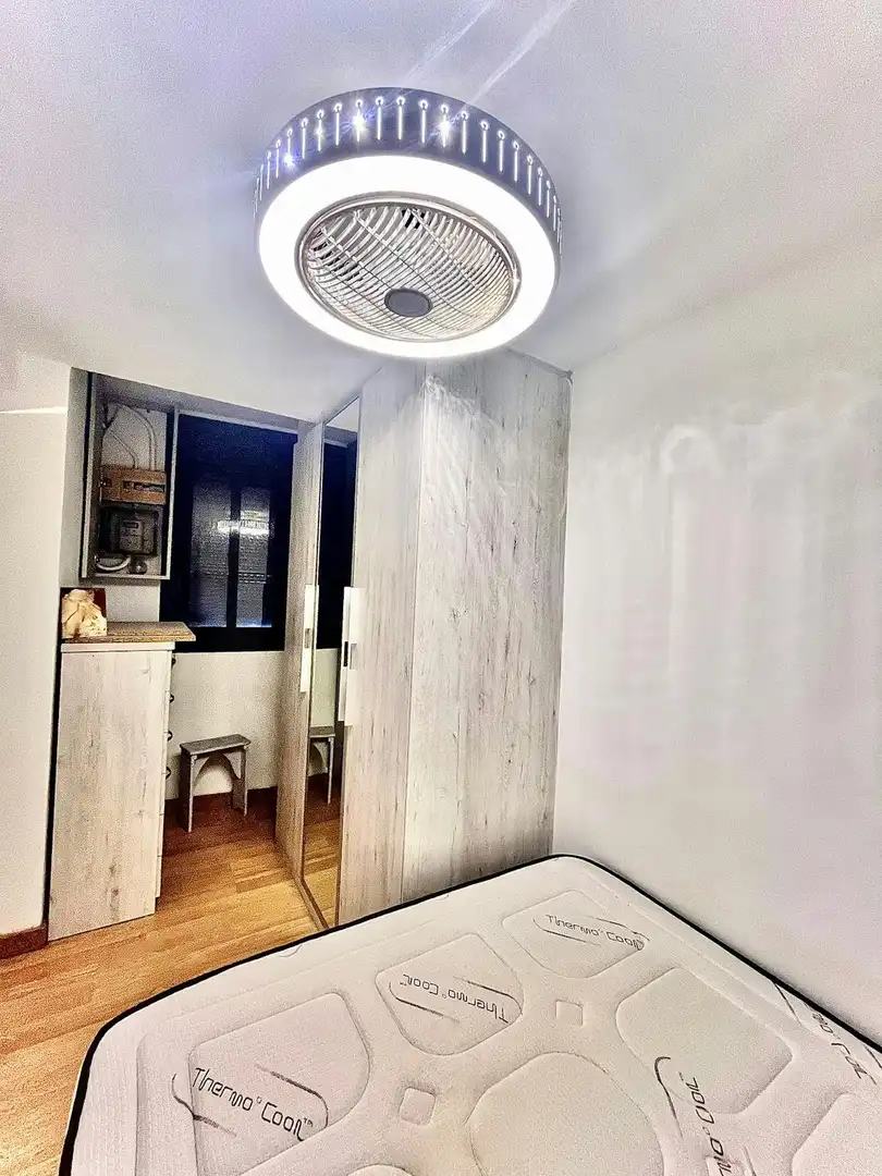 Baño de Piso de alquiler en Barcelona con Calefacción, Jardín privado y Amueblado