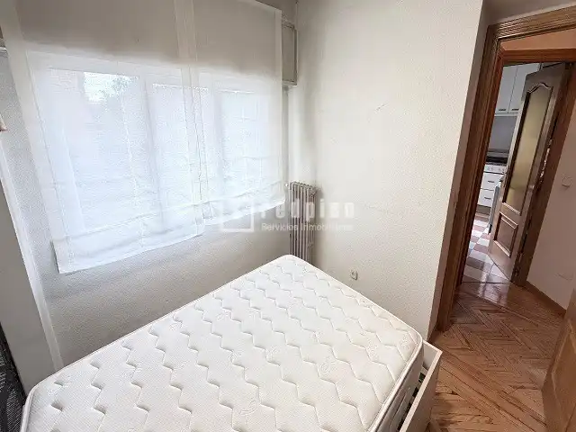 Habitación de Piso de alquiler en Madrid con Amueblado