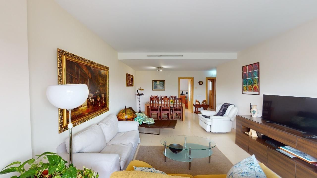 Sala d'estar de Casa adosada en venda en Saus, Camallera i Llampaies amb Aire condicionat, Calefacció i Jardí privat
