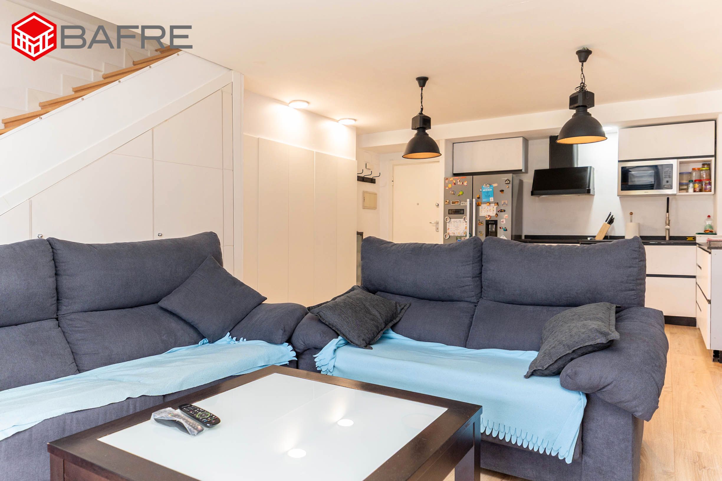 Sala d'estar de Dúplex en venda en San Sebastián de los Reyes amb Aire condicionat, Calefacció i Jardí privat