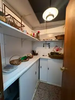 Cuina de Casa o xalet en venda en Pontevedra Capital  amb Calefacció, Traster i Moblat