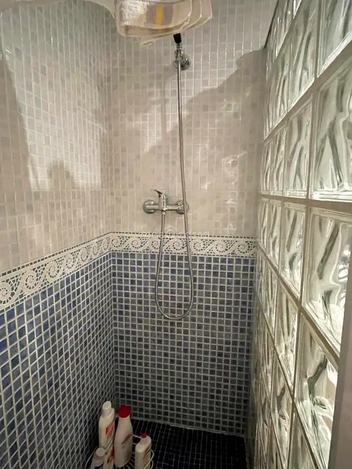 Bathroom of Flat for sale in La Línea de la Concepción  with Air Conditioner