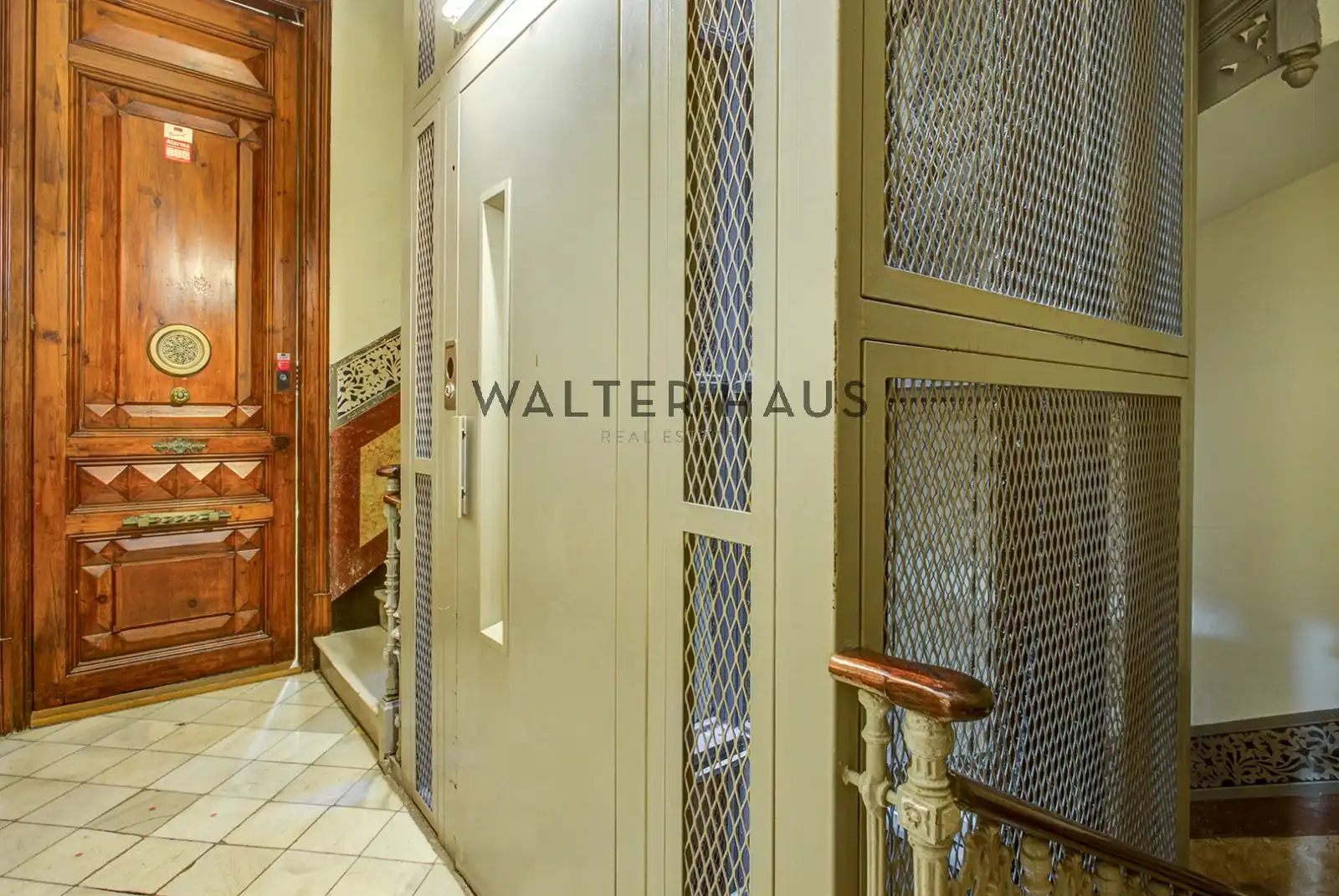 Piso en venta en Barcelona con Aire acondicionado, Terraza y Horno