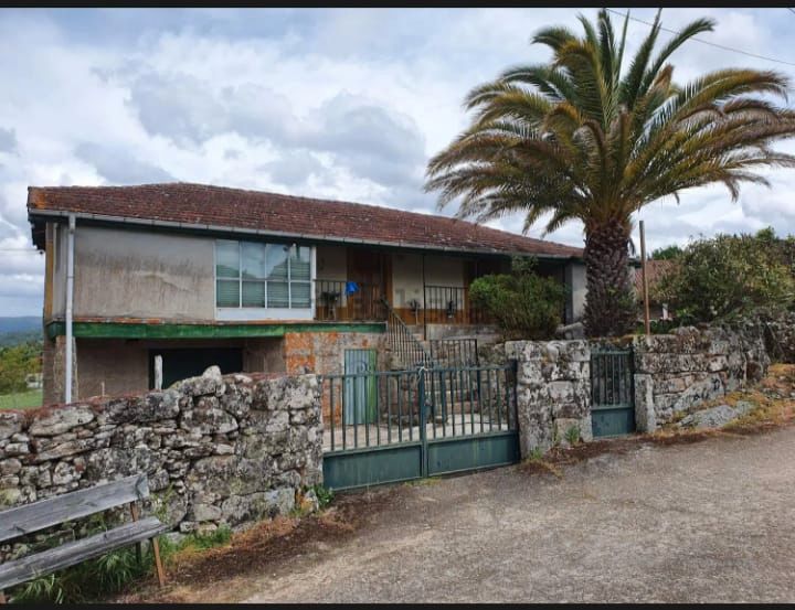Vista exterior de Finca rústica en venda en Ourense Capital  amb Terrassa, Traster i Moblat