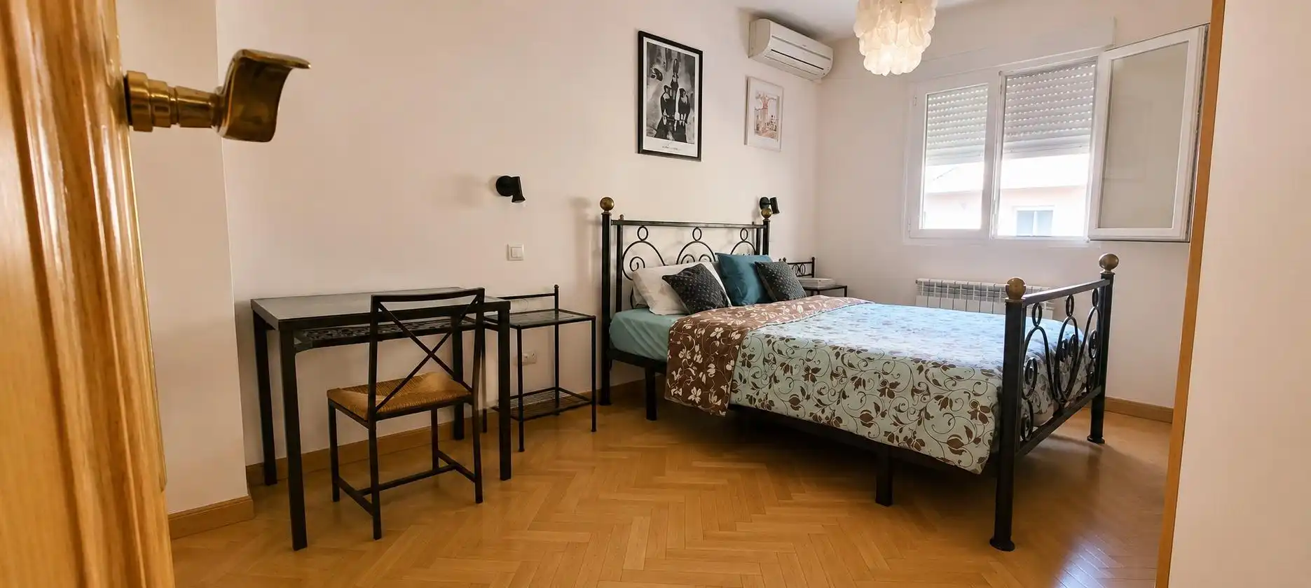 Bedroom of Detached homes for rent in Majadahonda  with Air Conditioner, Heating and Private garden