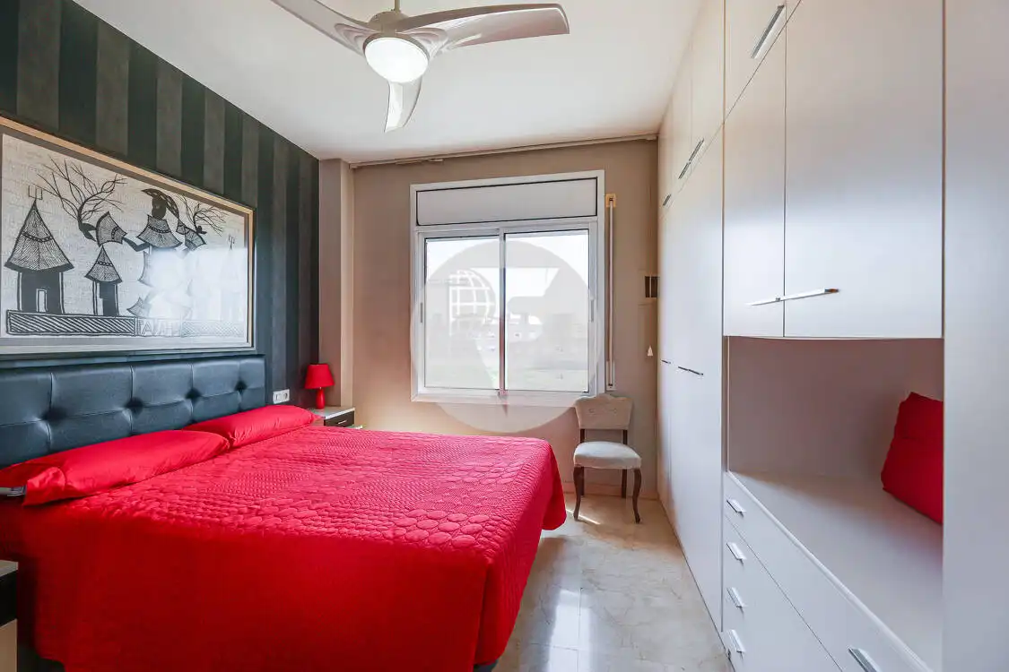 Habitación de Ático en venta en Gavà con Aire acondicionado, Calefacción y Terraza