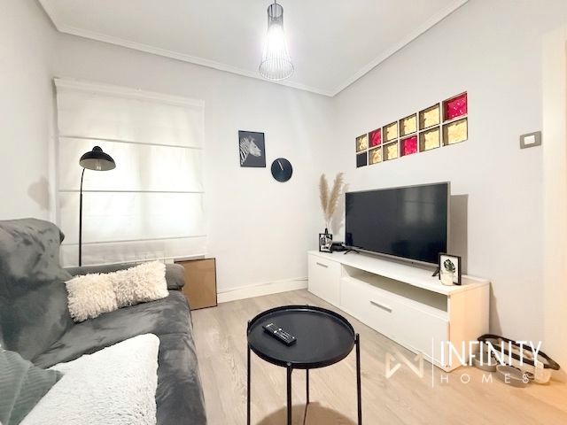 Sala d'estar de Pis en venda en Santurtzi  amb Calefacció i Moblat