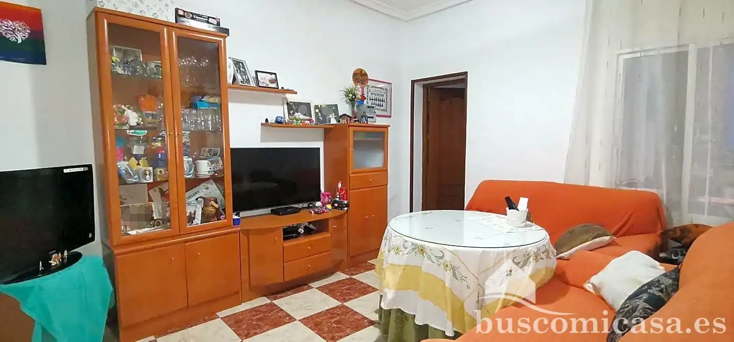Sala d'estar de Casa o xalet en venda en Linares amb Aire condicionat, Terrassa i Traster