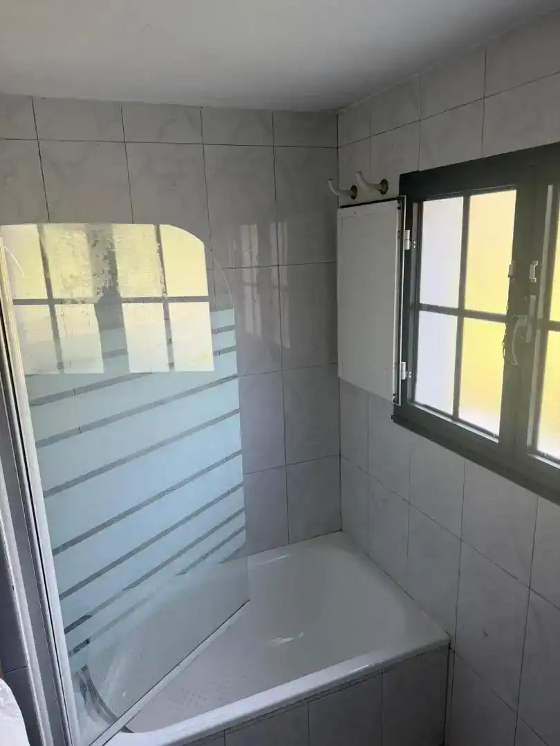 Bany de Casa o xalet en venda en Poio amb Balcó