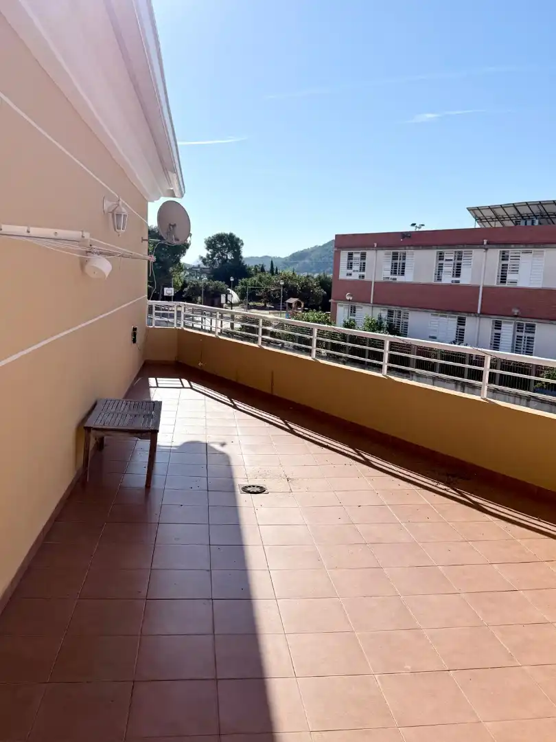 Casa bifamiliare con terrazza in vendita a Carrer Corts Valencianes, imagen 14