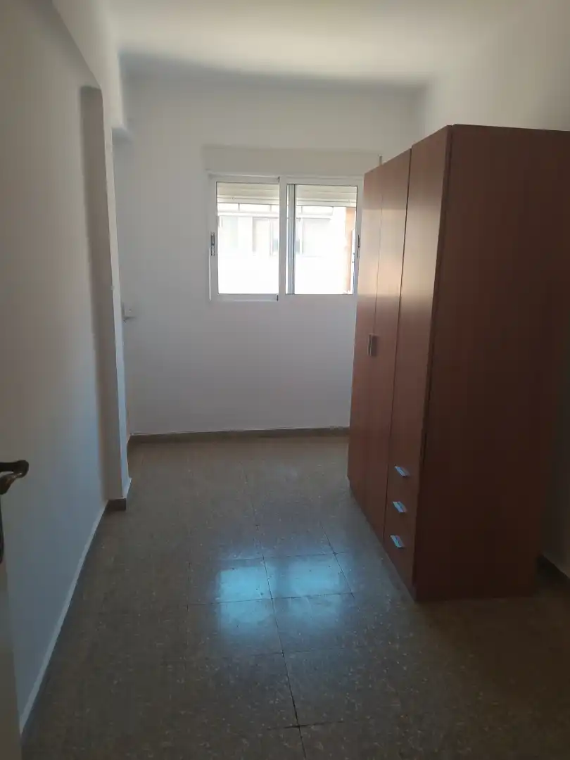 Habitación de Piso en venta en Valencia con Amueblado y Horno