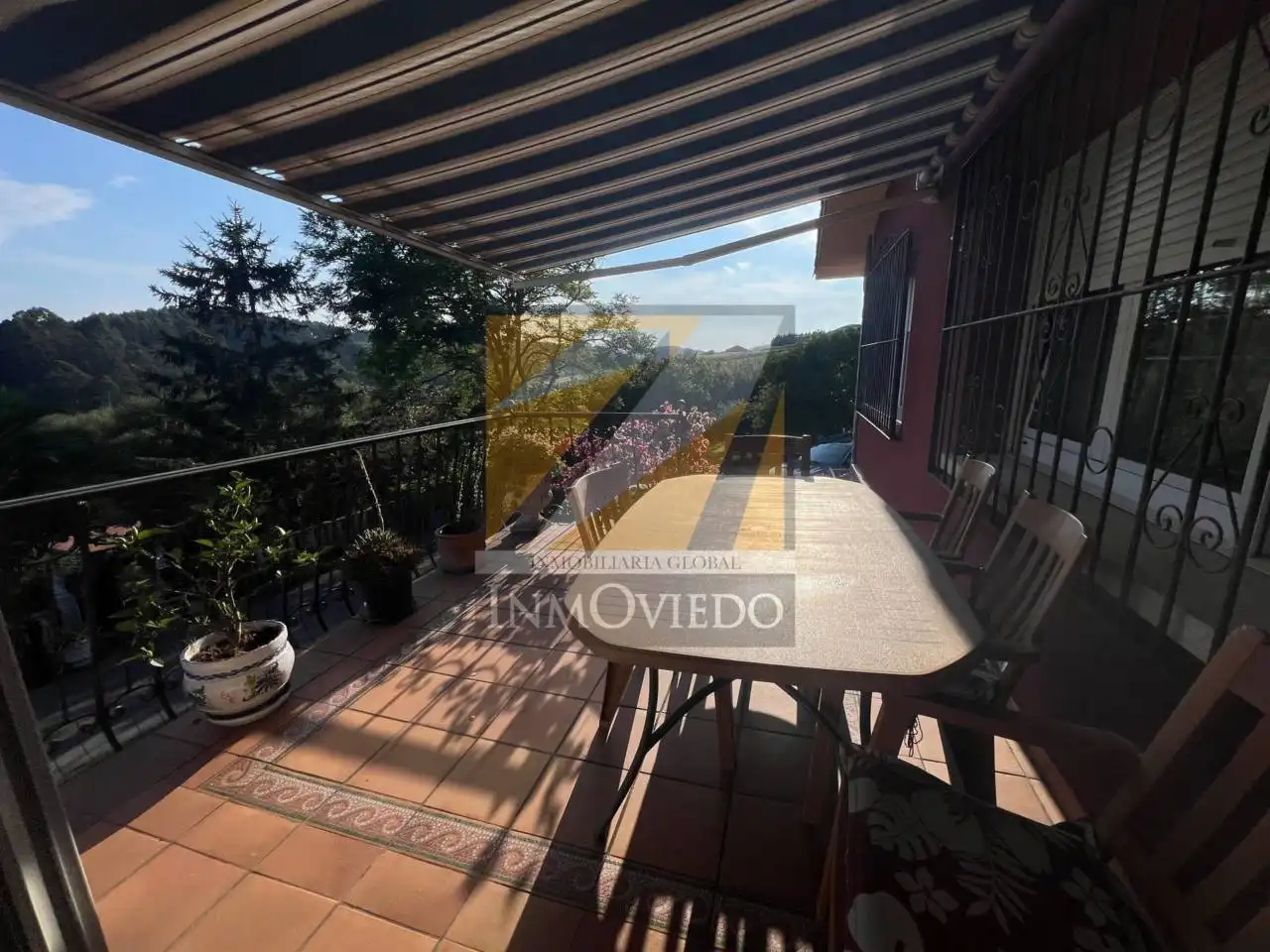 Terrassa de Casa o xalet en venda en Carreño amb Calefacció, Jardí privat i Parquet