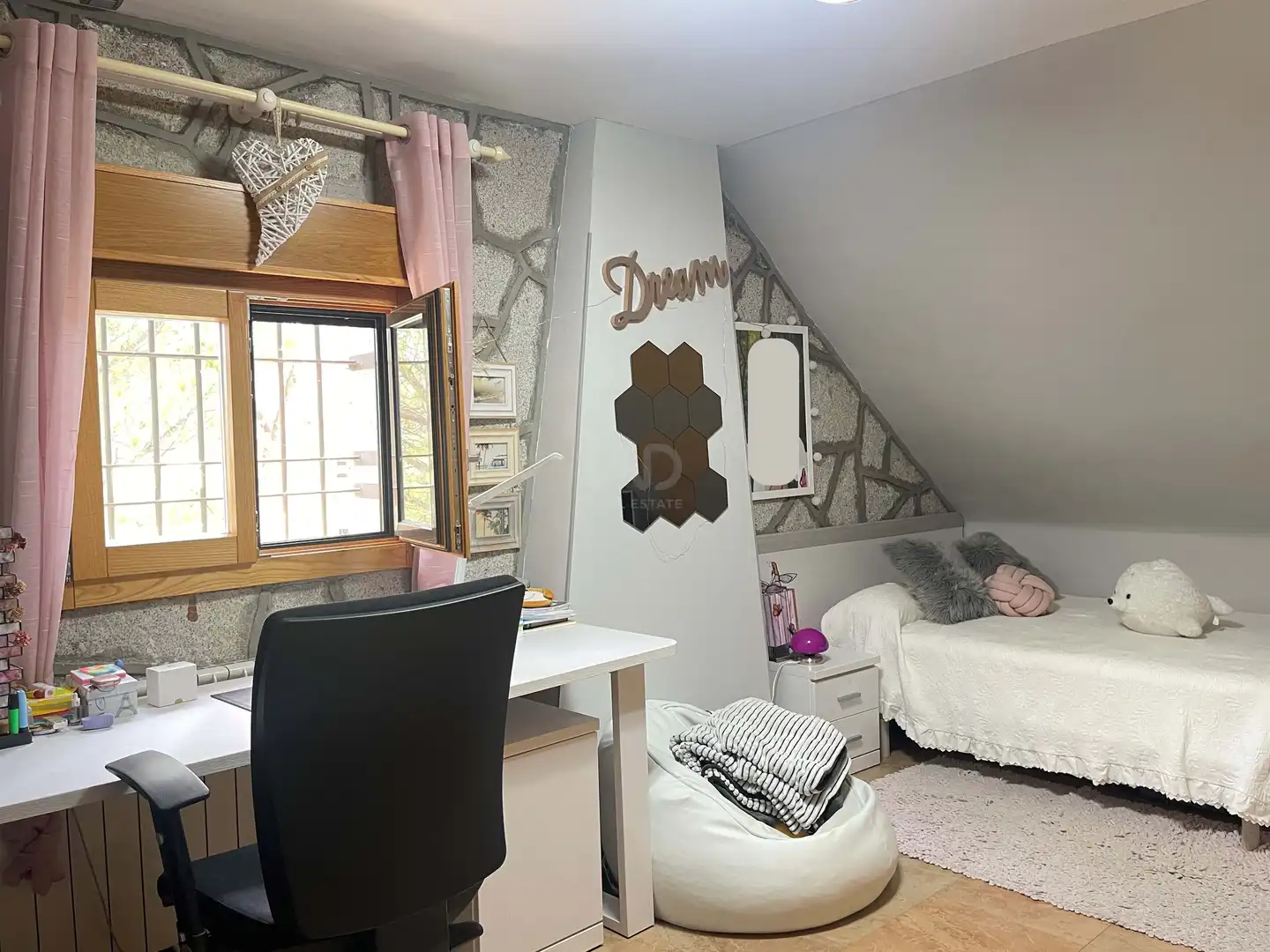 Habitación de Casa o chalet en venta en Valdemaqueda con Calefacción, Terraza y Piscina