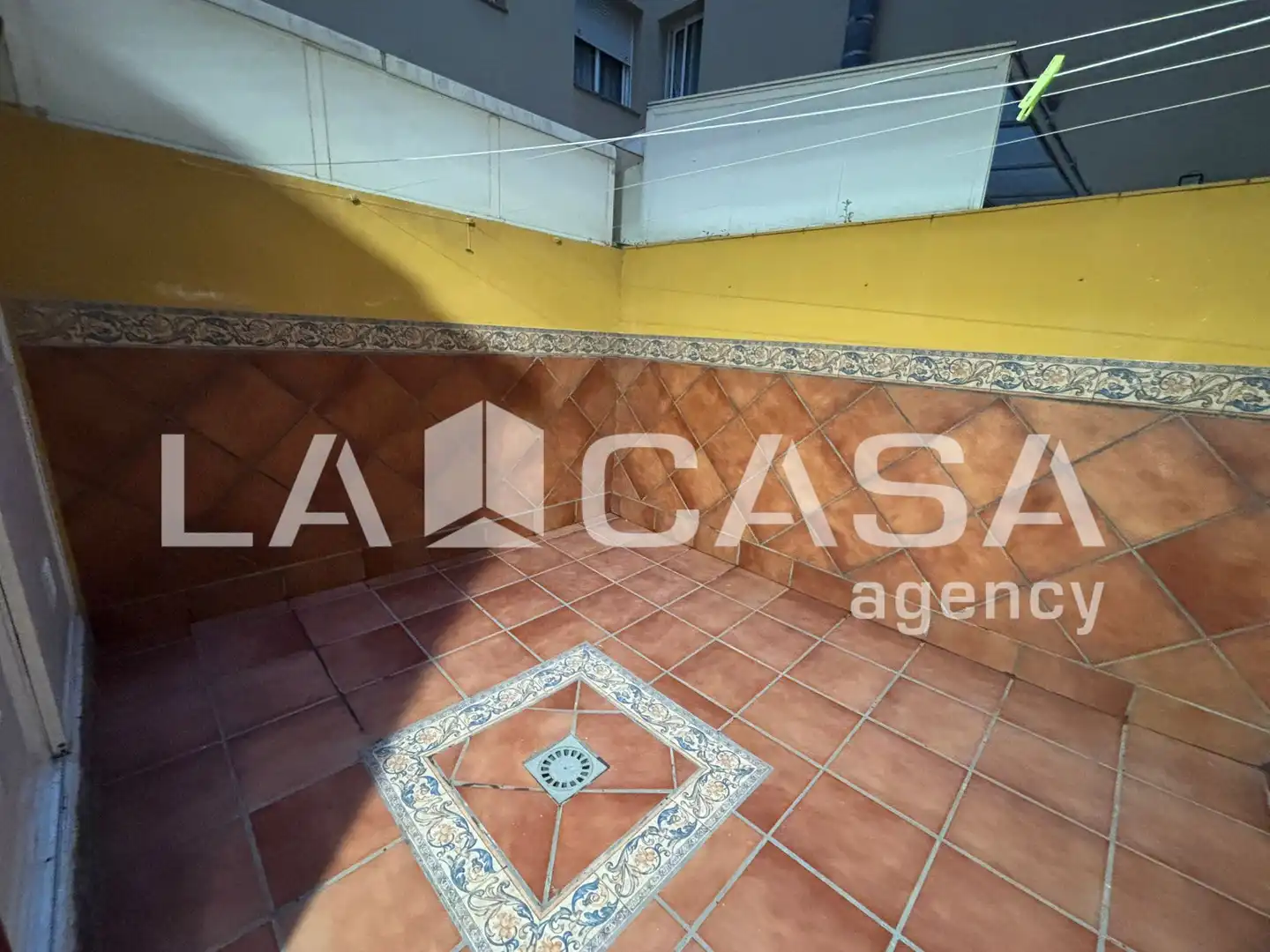 Flat for sale in Dos Hermanas  with Storage room and Balcony