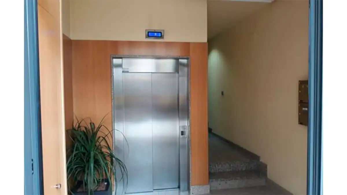 Commercial properties for sale in CALVO SOTELO, 24, O Carballiño