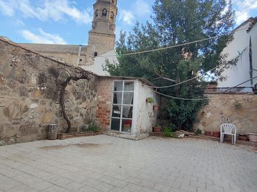 Casa amb balcó en venda a Plaza Santa María