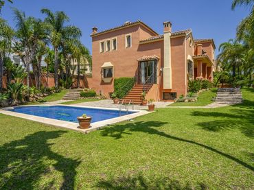 Villa avec piscine à vendre à Calle 19 C 501