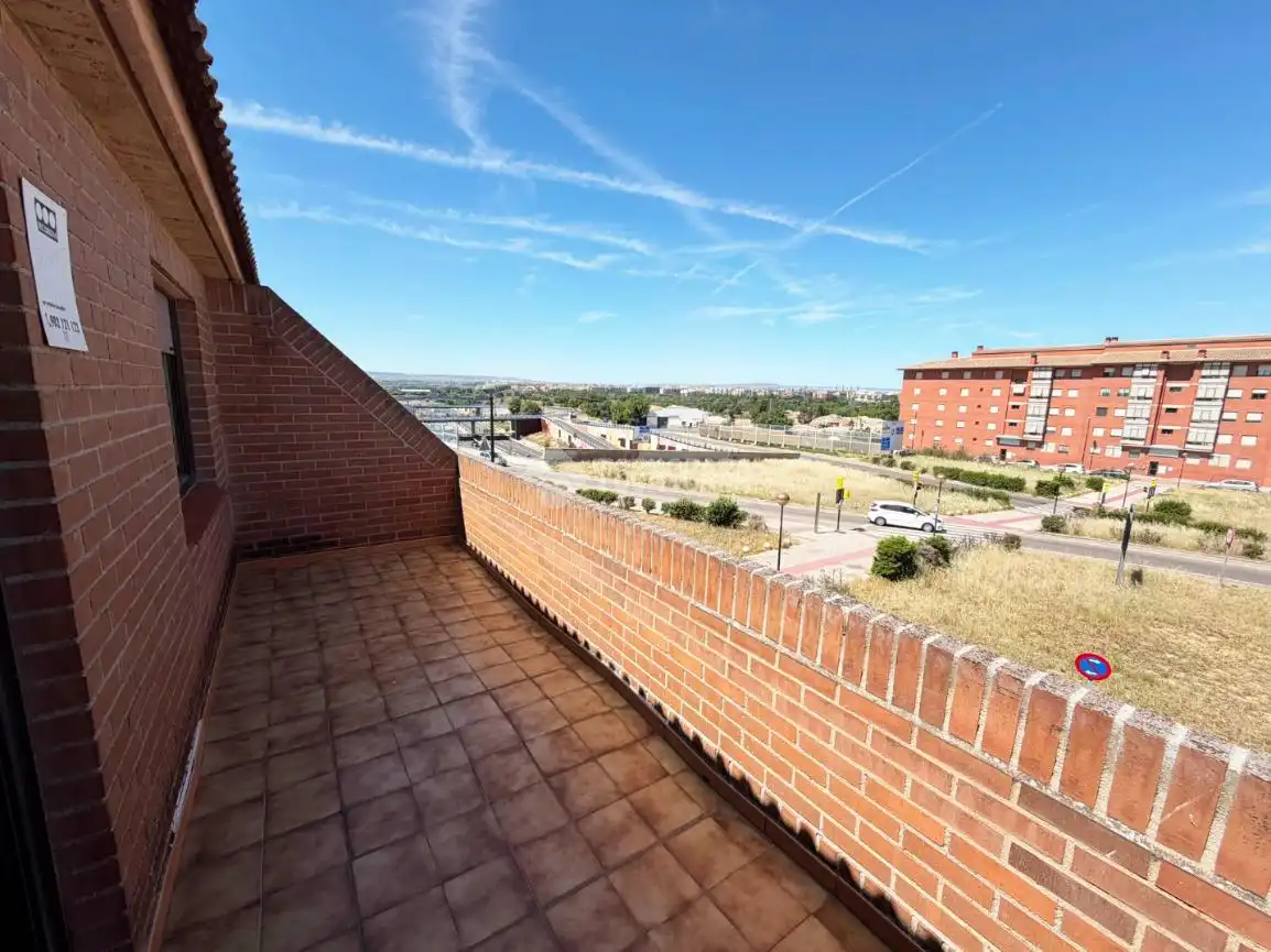 Exterior view of Detached homes for sale in Zaragoza  with Heating and Community pool