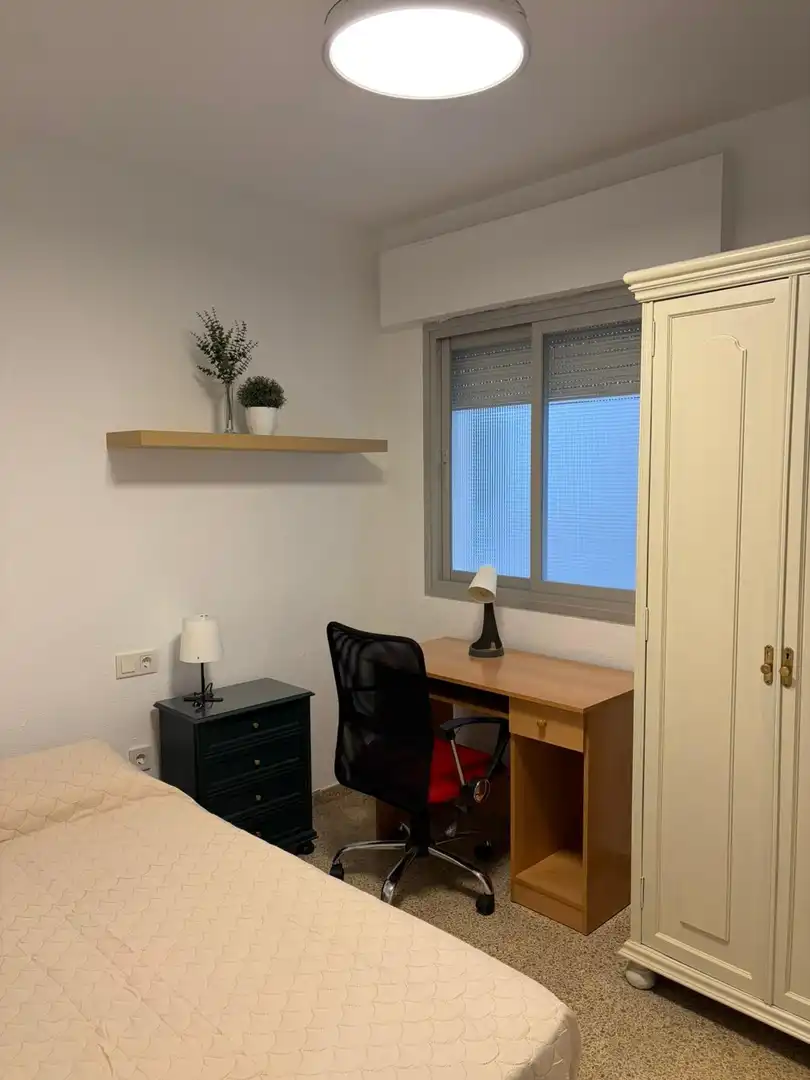 Schlafzimmer von Wohnung zur Miete in Centro
