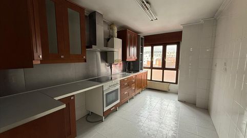 Foto 4 de Piso en venta en Ricardo Montes , Ciudad Naranco - Prados de La Fuente, Oviedo