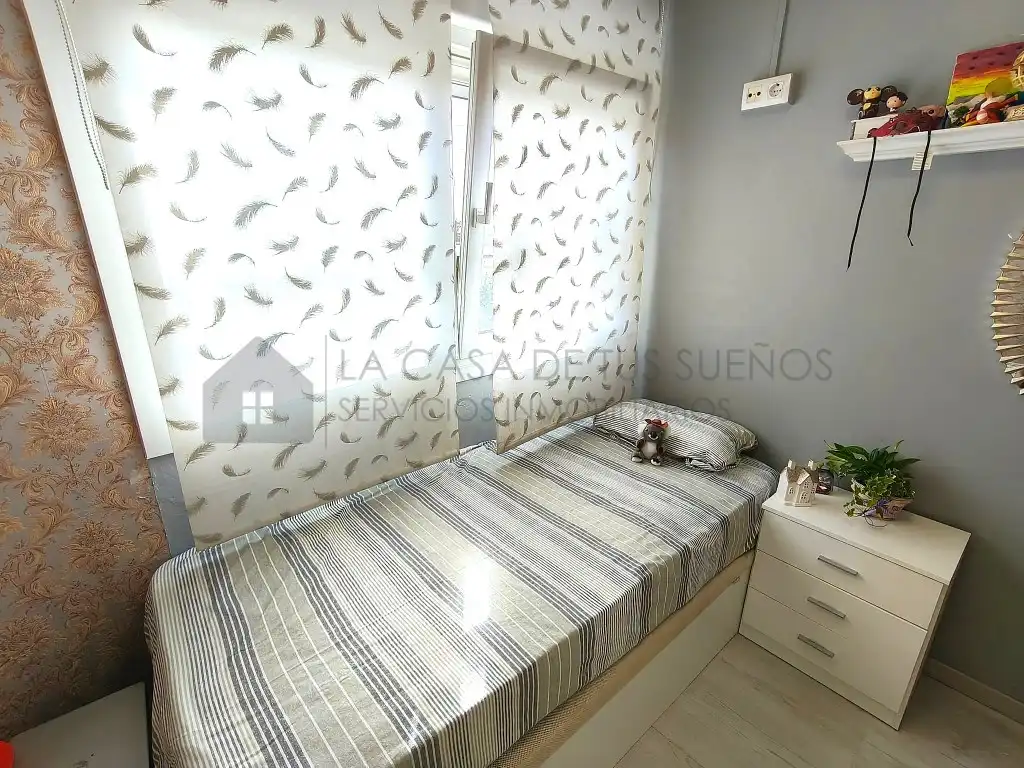 Schlafzimmer von Einfamilien-Reihenhaus zum Verkauf in Petrer