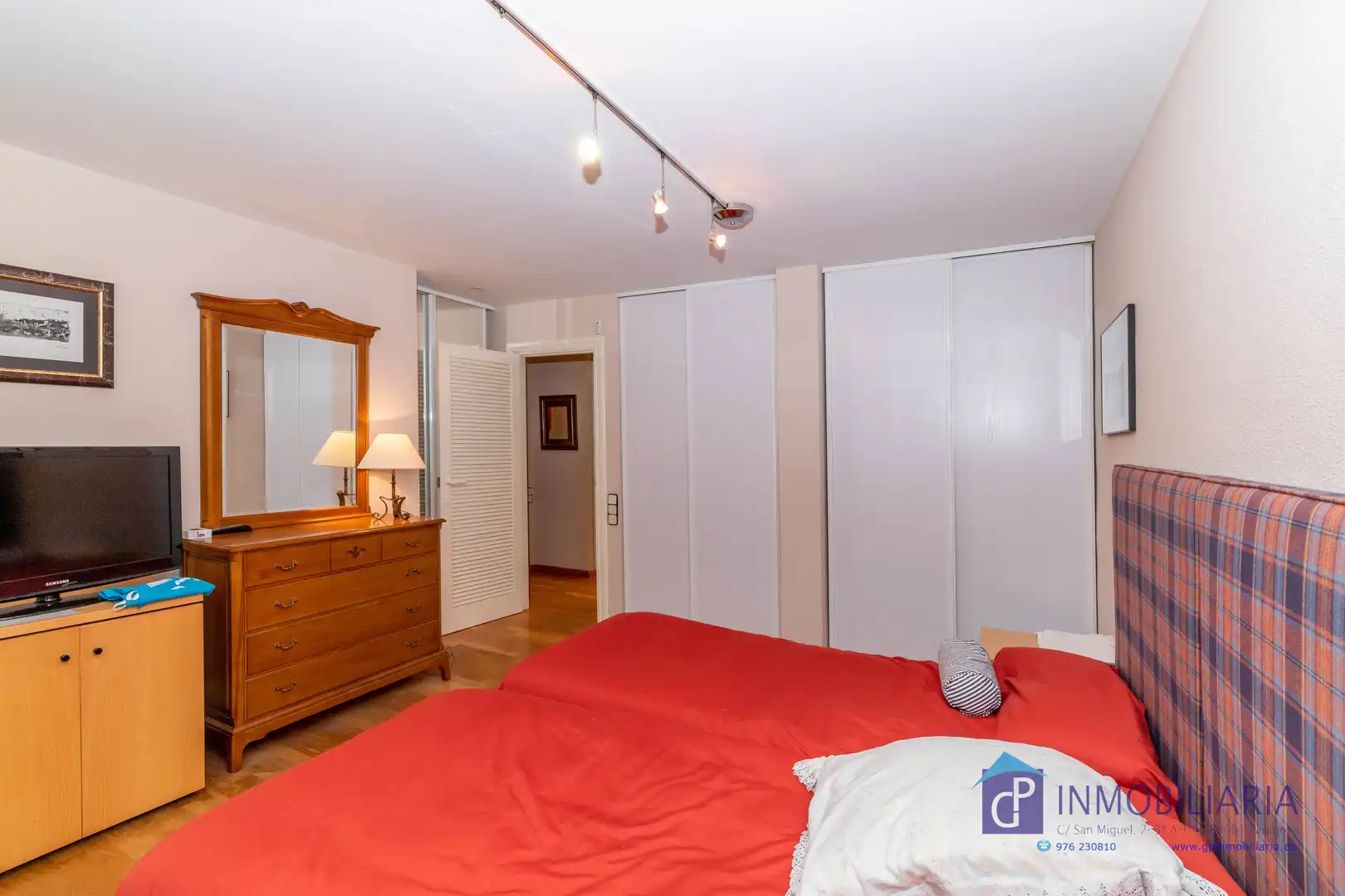 Habitación de Casa o chalet en venta en Zaragoza con Aire acondicionado, Calefacción y Jardín privado