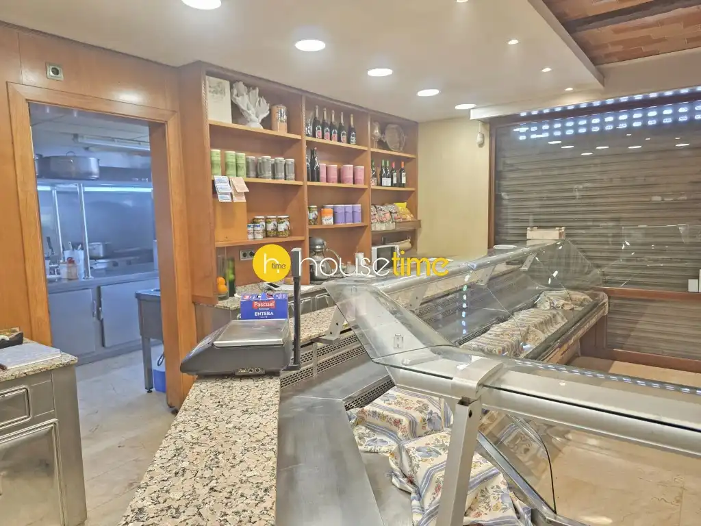 Local comercial en traspàs a Sant Fost de Campsentelles