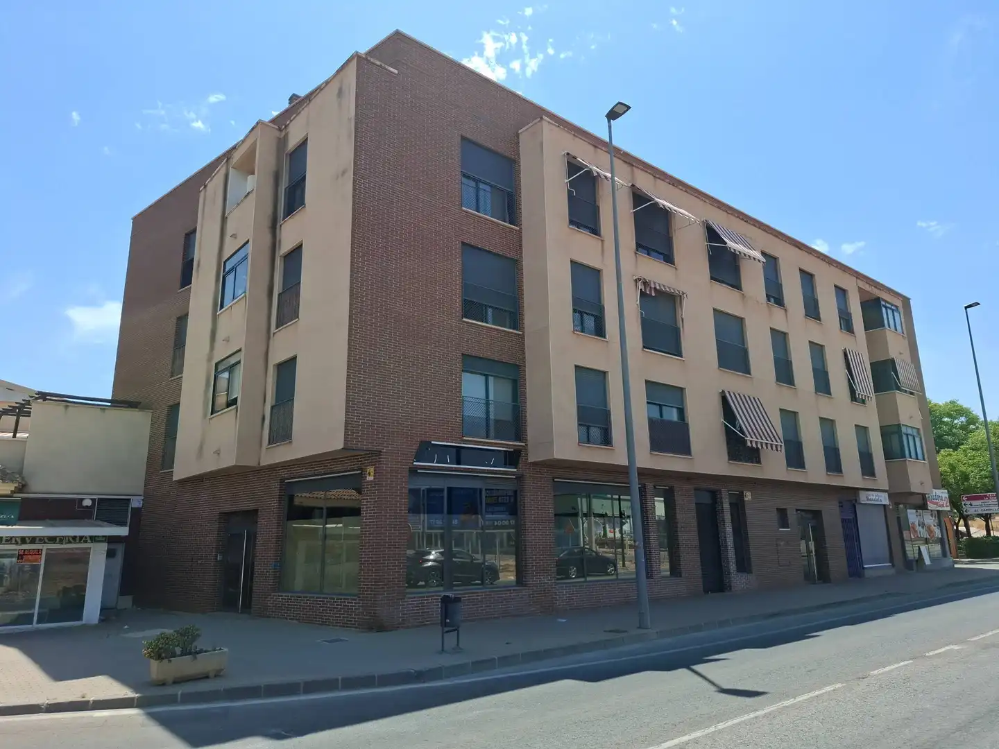 Vista exterior de Pis en venda en Murcia amb Traster i Piscina comunitària