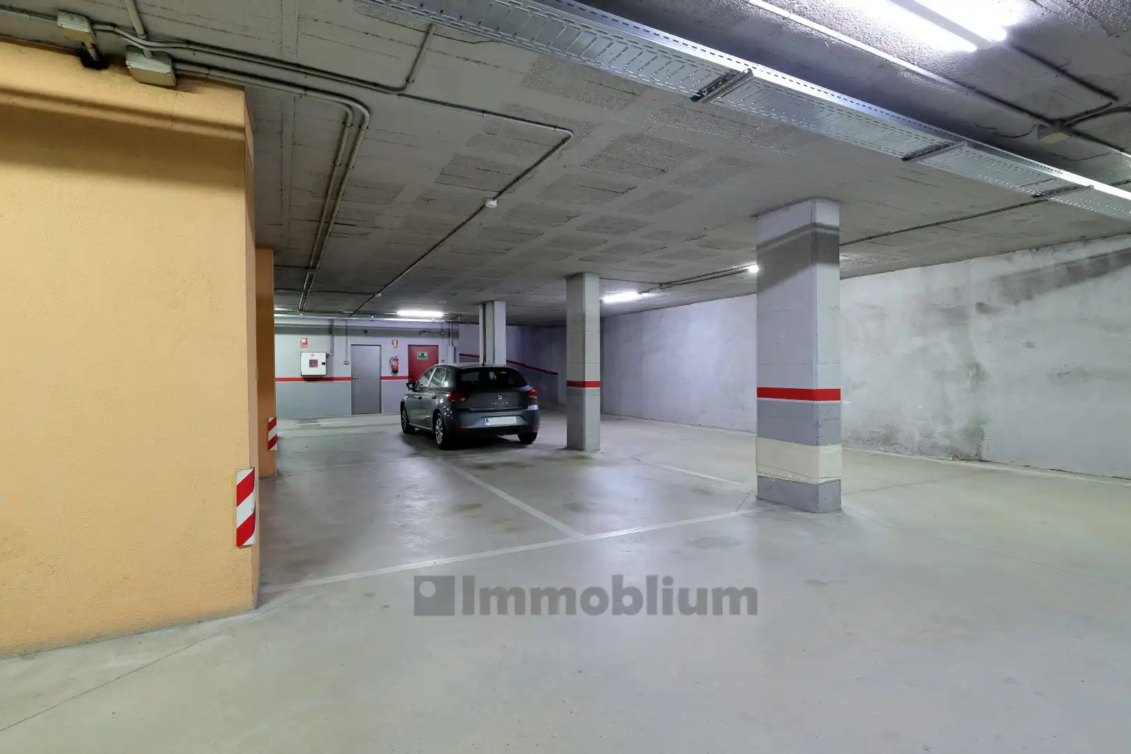 Parkplatz von Garage zum Verkauf in Mataró