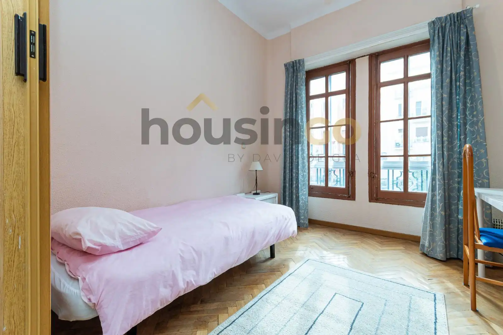 Bedroom of Flat for rent in Madrid  with Heating, Parquet flooring and Furnished