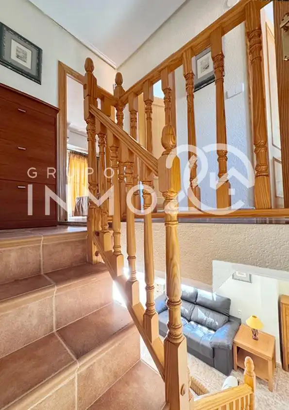Casa adosada en venta en Sueca con Aire acondicionado, Calefacción y Jardín privado