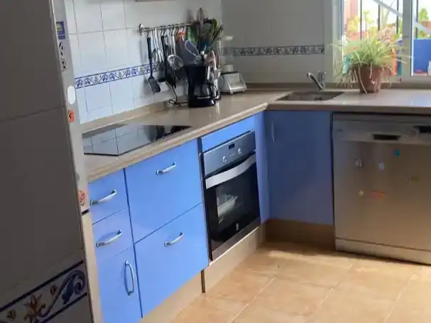 Cuina de Pis en venda en Bollullos de la Mitación amb Aire condicionat, Jardí privat i Traster
