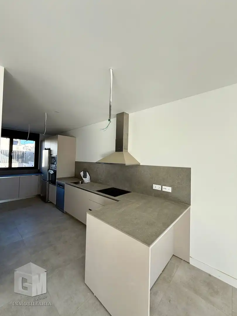Cocina de Casa adosada en venta en Villaviciosa de Odón con Calefacción, Jardín privado y Terraza