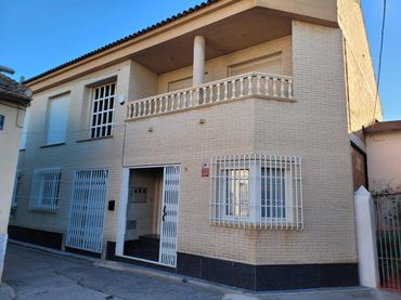 Flat with garden for sale in Pedanías Este