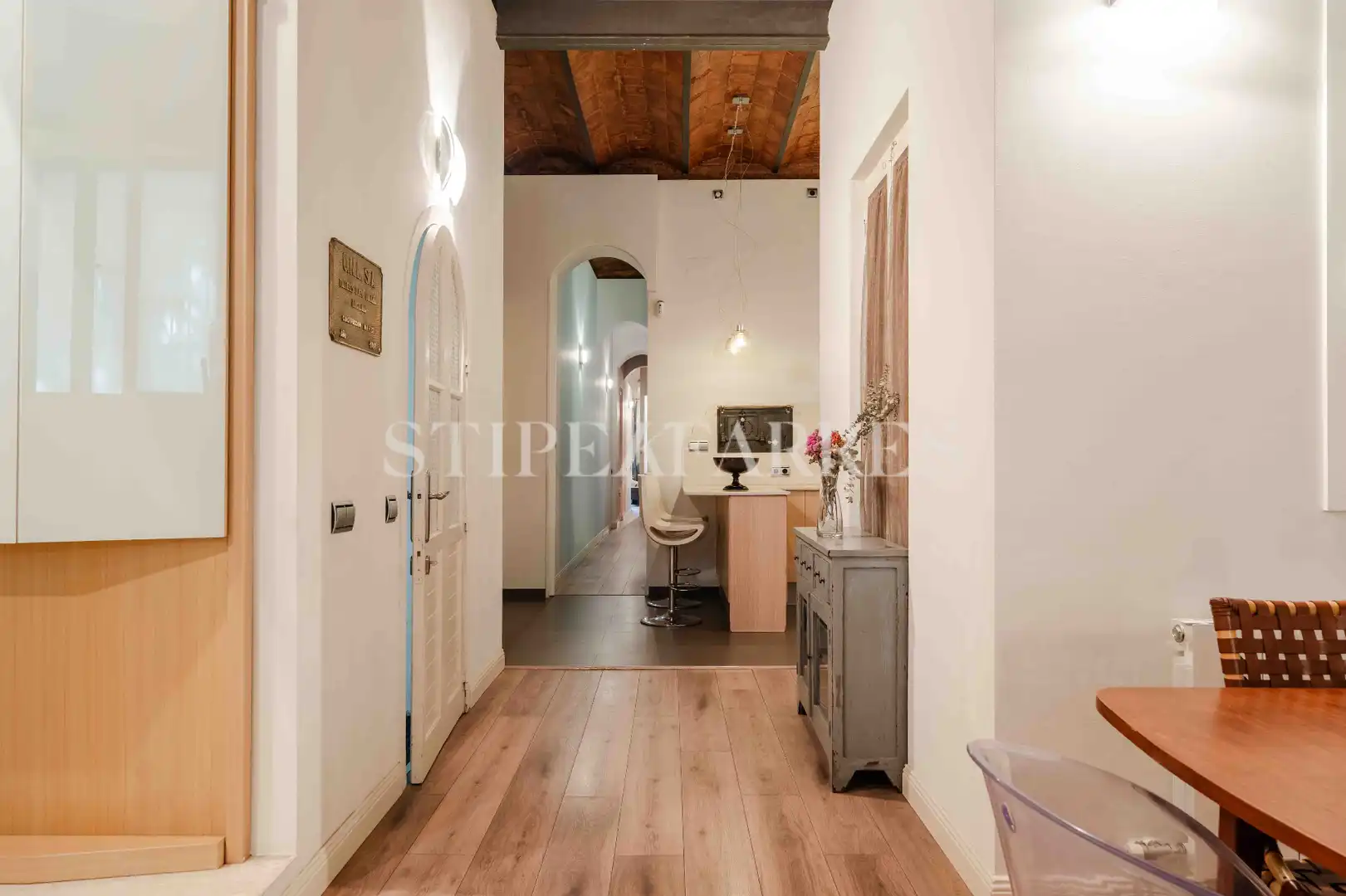 Piso de alquiler en Barcelona con Calefacción, Terraza y Amueblado