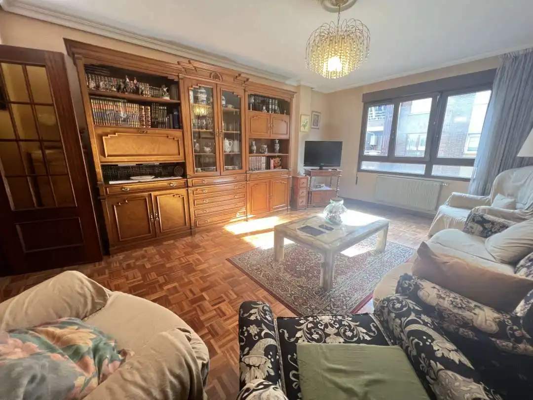 Piso en venta en Lugones